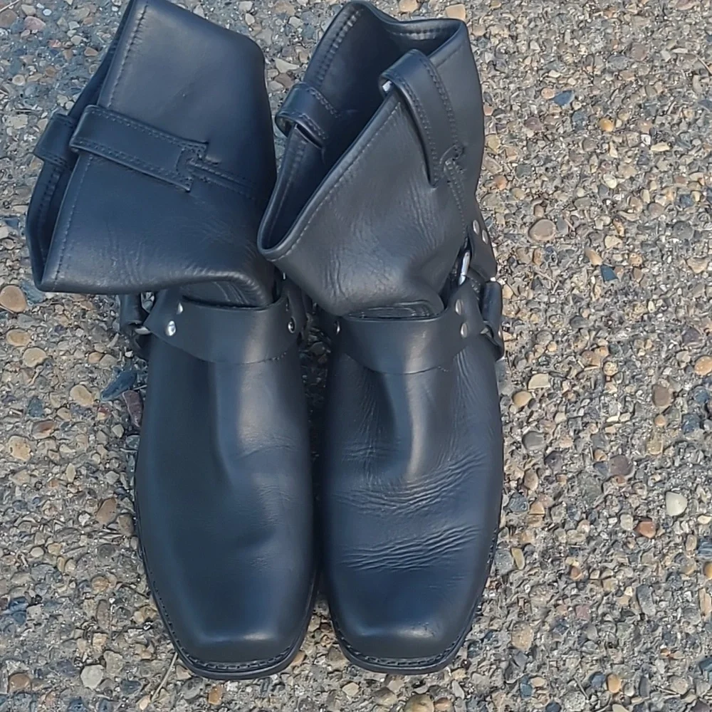 NWOT FRYE Black Leather Harness Boots